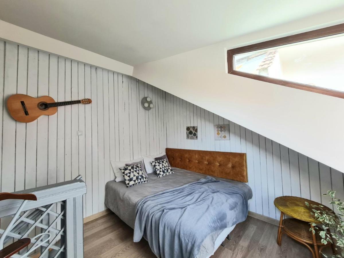 Happy House Apartment *